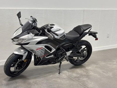 2026 Kawasaki Ninja 650 - Photo 12