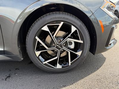 2026 Kia K5 - Photo 8