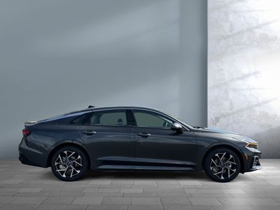 2026 Kia K5 - Photo 3