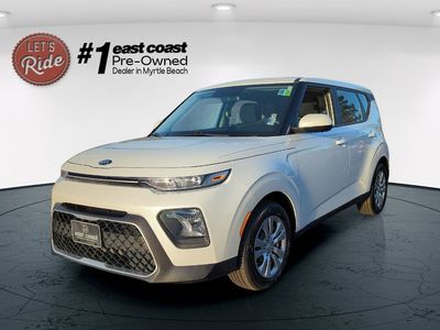 2020 Kia Soul — front three-quarter view