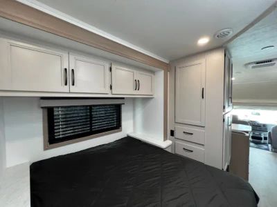 2027 Entegra ODYSSEY SE — photo 15 view