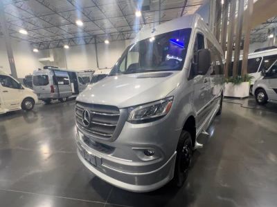 2027 Grech RV STRADA-ION - Photo 24