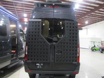 2025 Storyteller Overland DARK MODE - Photo 18