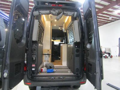 2025 Storyteller Overland DARK MODE - Photo 2