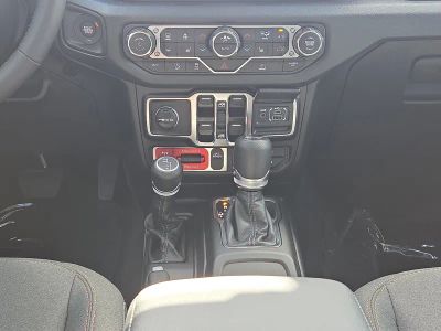2026 Jeep Wrangler — photo 21 view