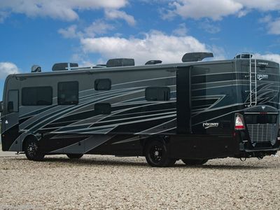 2026 Fleetwood Discovery - Photo 2