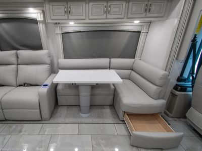 2026 Fleetwood Discovery - Photo 10