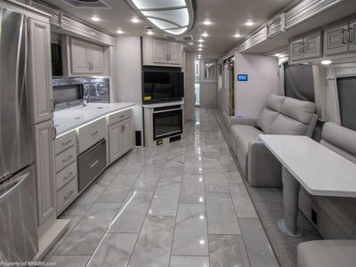 2026 Fleetwood Discovery - Photo 7