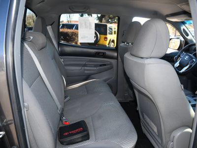 2014 Toyota Tacoma - Photo 17