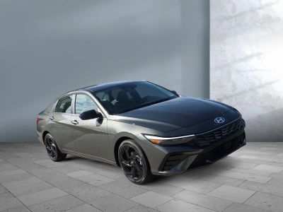 2026 Hyundai Elantra — photo 8 view