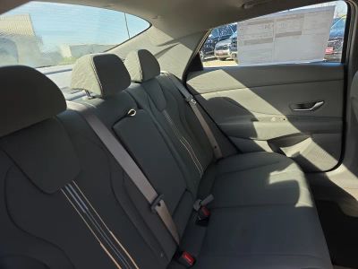 2026 Hyundai Elantra — photo 14 view