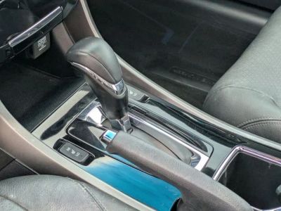 2017 Honda Accord - Photo 18
