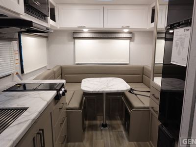 2026 Thor Motor Coach Pasadena SE - Photo 5