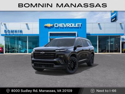 2026 Chevrolet Traverse LT in Mosaic Black Metallic — front three-quarter view