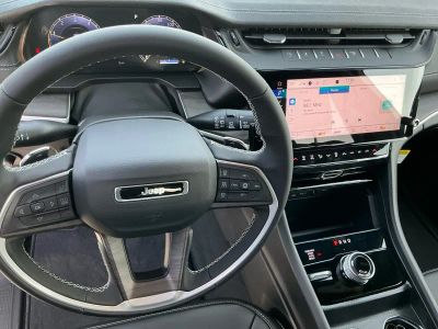 2026 Jeep Grand Cherokee — photo 15 view