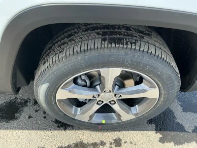 2026 Jeep Grand Cherokee — photo 22 view
