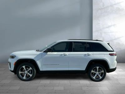 2026 Jeep Grand Cherokee — rear three-quarter view