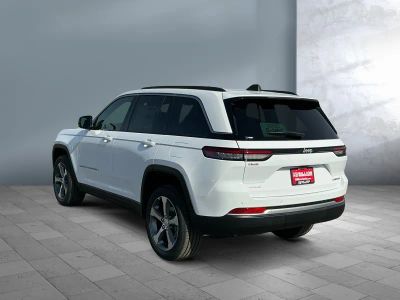 2026 Jeep Grand Cherokee — interior view