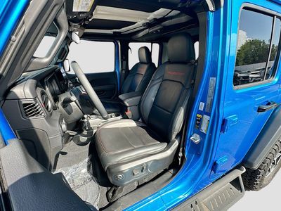 2024 Jeep Wrangler - Photo 20