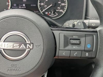 2023 Nissan Rogue — photo 16 view