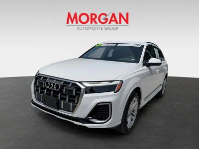 2025 Audi Q7 — side profile view