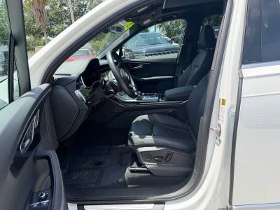 2025 Audi Q7 — photo 16 view