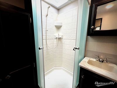 2018 Venture RV SportTrek - Photo 34