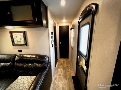 2018 Venture RV SportTrek - Photo 27