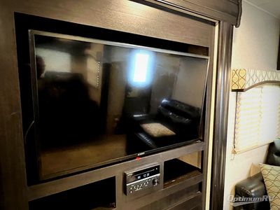 2018 Venture RV SportTrek - Photo 8
