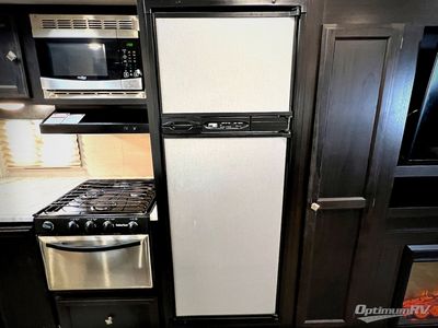 2018 Venture RV SportTrek - Photo 25