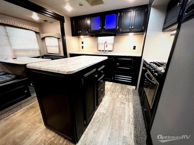 2018 Venture RV SportTrek - Photo 26