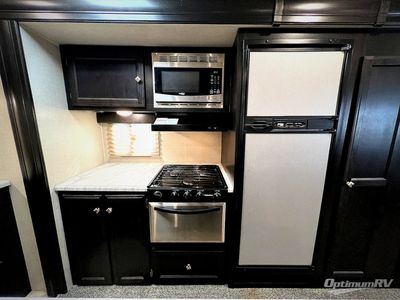 2018 Venture RV SportTrek - Photo 22