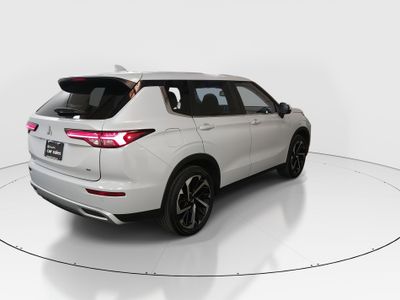 2024 Mitsubishi Outlander - Photo 7