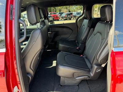 2026 Chrysler Pacifica — photo 27 view