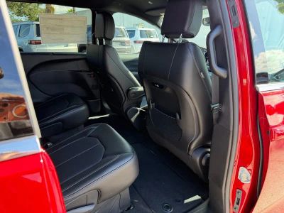 2026 Chrysler Pacifica — photo 30 view
