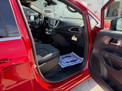 2026 Chrysler Pacifica — photo 29 view
