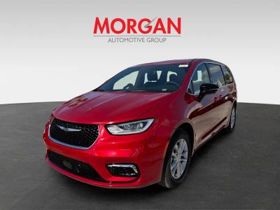 2026 Chrysler Pacifica — side profile view