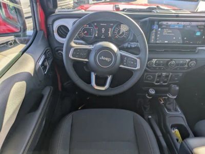 2026 Jeep Wrangler — photo 13 view