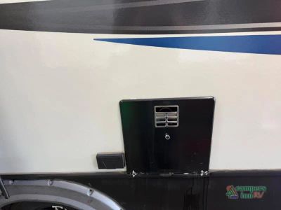 2022 Keystone RV Premier Ultra Lite — photo 9 view