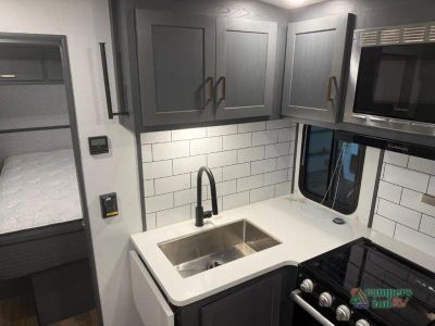 2022 Keystone RV Premier Ultra Lite — photo 17 view