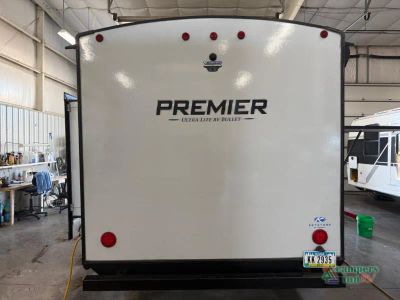 2022 Keystone RV Premier Ultra Lite — detail view