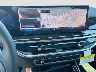 2026 BMW X5 — photo 10 view
