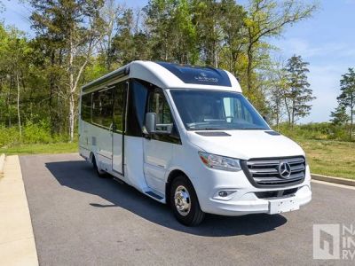 2022 Leisure Travel Vans Unity - Photo 9