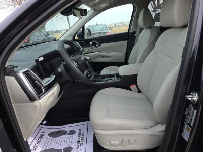2026 Kia Sorento — photo 9 view
