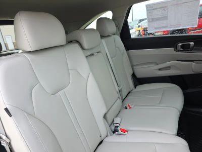 2026 Kia Sorento — photo 14 view