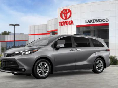 2026 Toyota Sienna — side profile view