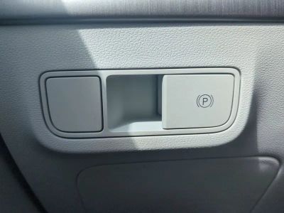 2024 Hyundai Kona — photo 28 view