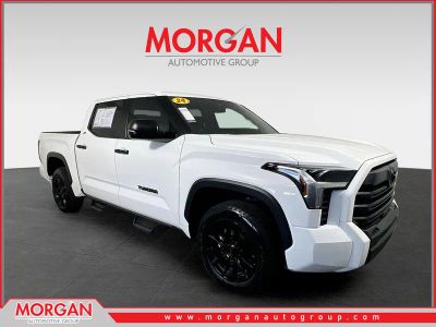 2024 Toyota Tundra SR5 in Ice Cap — front three-quarter view