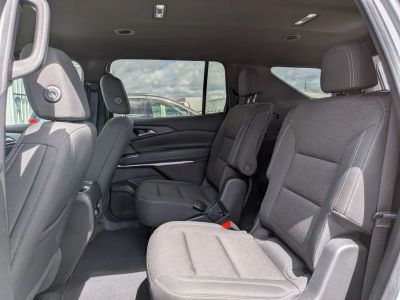 2025 Chevrolet Traverse - Photo 22