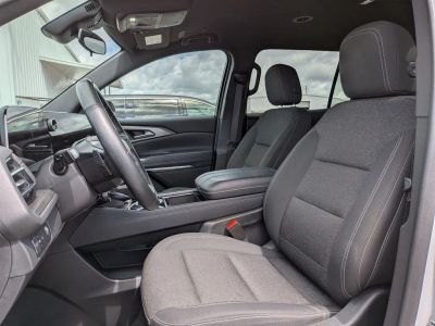 2025 Chevrolet Traverse - Photo 12